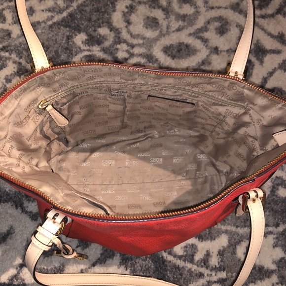 Michael Kors tote and wallet - Picture 7 of 10